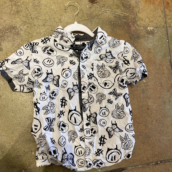 Happy Face, Butterfly, Money Sign Button Up Short Sleeve Size 10/12 - Picture 1 of 5